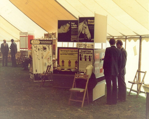 1977 commercial exhibition2
